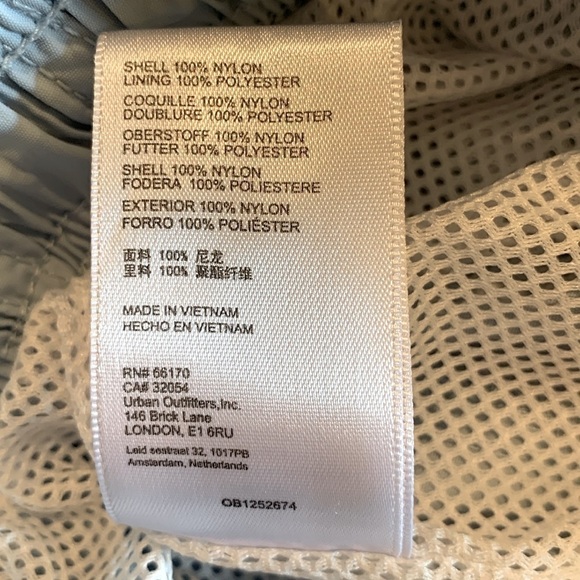 Urban Outfitters Mesh Lined Athletic Shorts Size S/P - Picture 10 of 13